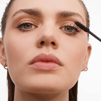 Volume Effet Faux Cils Mascara   Volume Effet Faux Cils Mascara   4